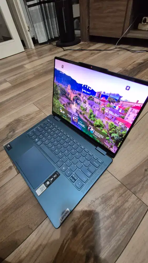 Laptop Lenovo Yoga 7 Slim 2in1