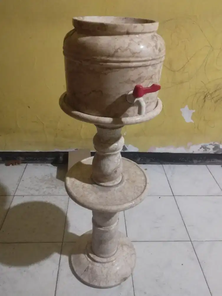 Guci marmer plus kaki
