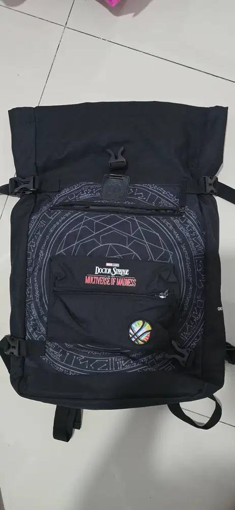 Tas ransel Doctor Strange Multiverse of Madness warna hitam