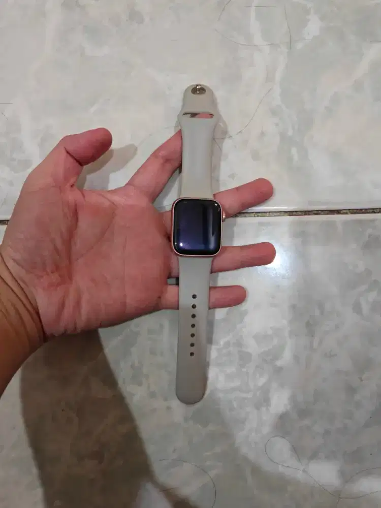 Apple Watch 6 40mm bh 82 iWatch