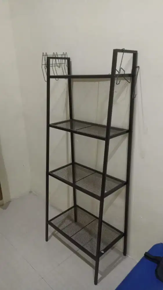 Lemari serbaguna