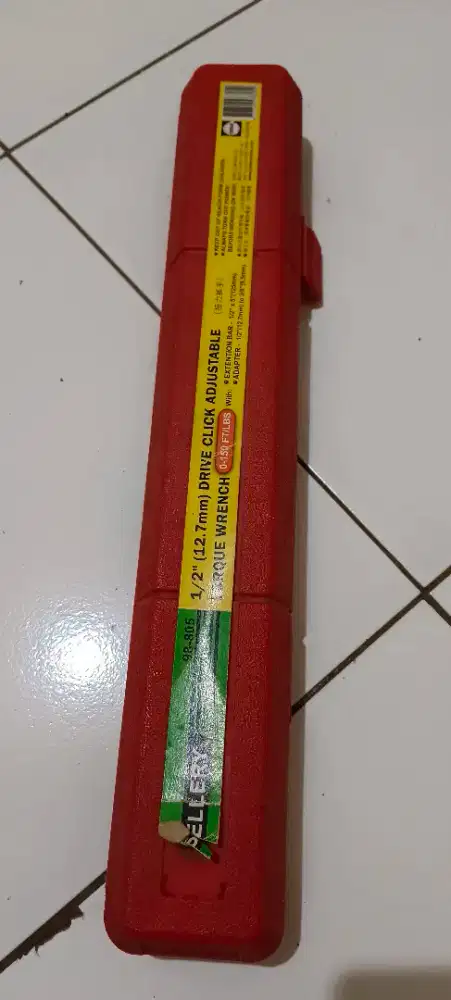 Kunci momen torsi