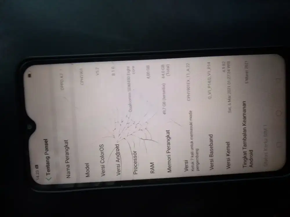 Oppo A7 4/64 minus layar retak,untuk fungsi semua normal aman