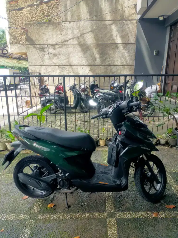 Honda Beat Deluxe 24 sudah diwrap seluruh body