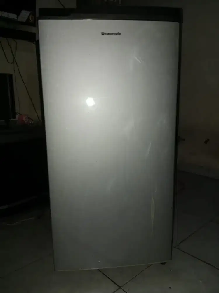 Kulkas 1 pintu merk Panasonic