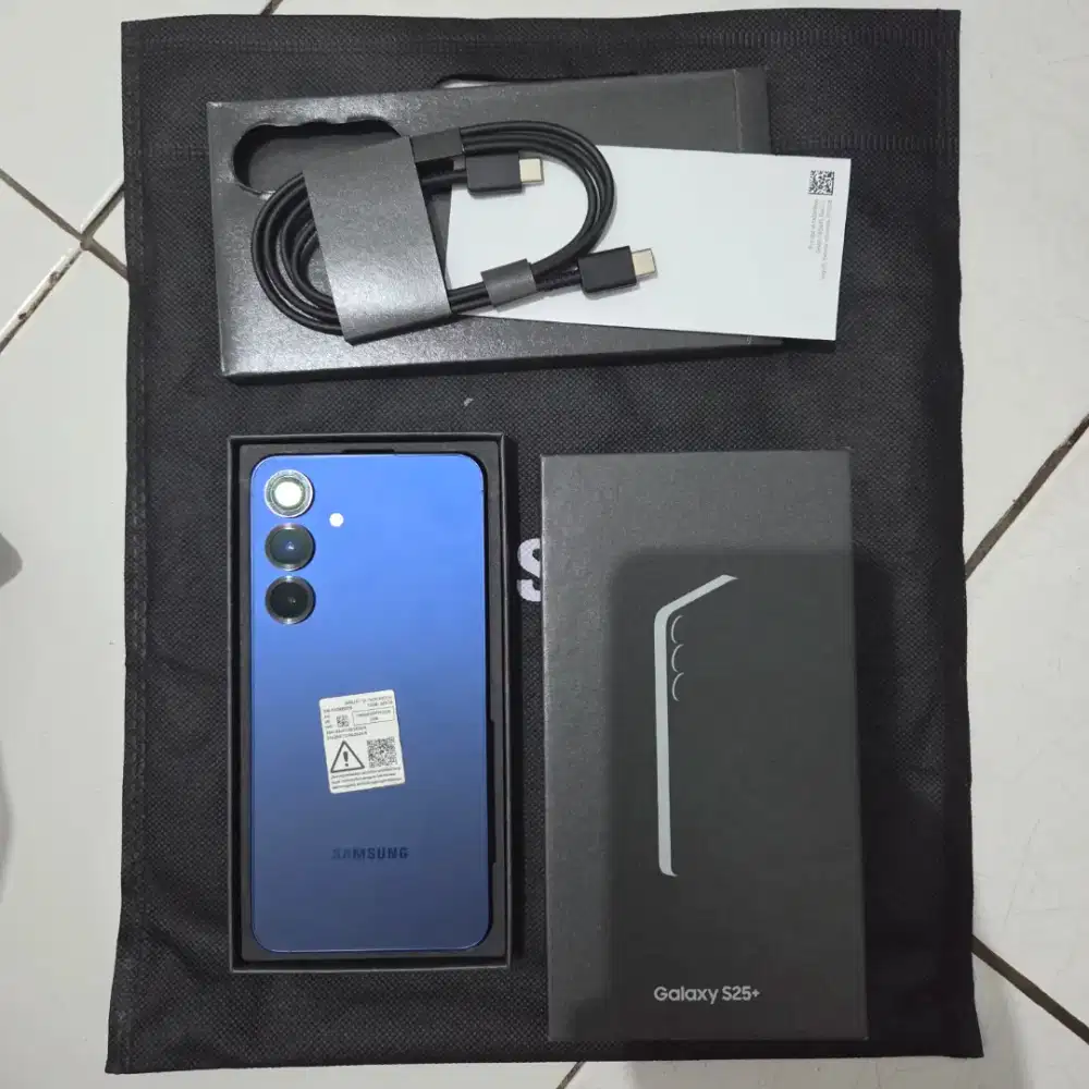 Samsung S25+ 12/256GB Mulus fullset