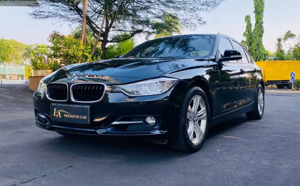 [TERMURAH] BMW 320i F SPORT 2015
