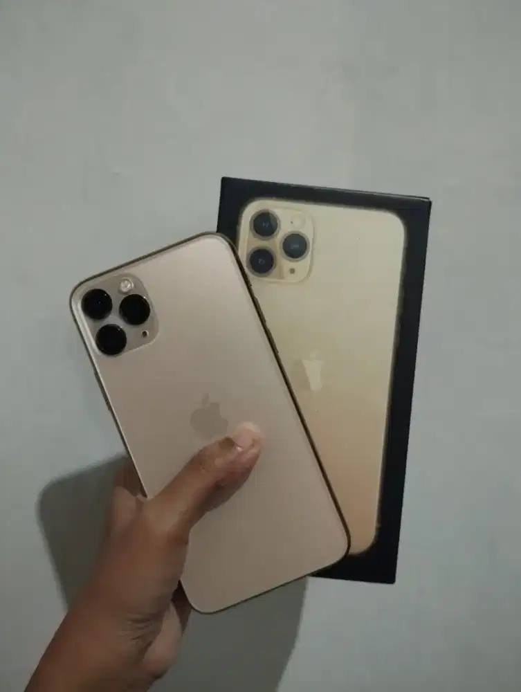 dijual iPhone 11 pro 256gb