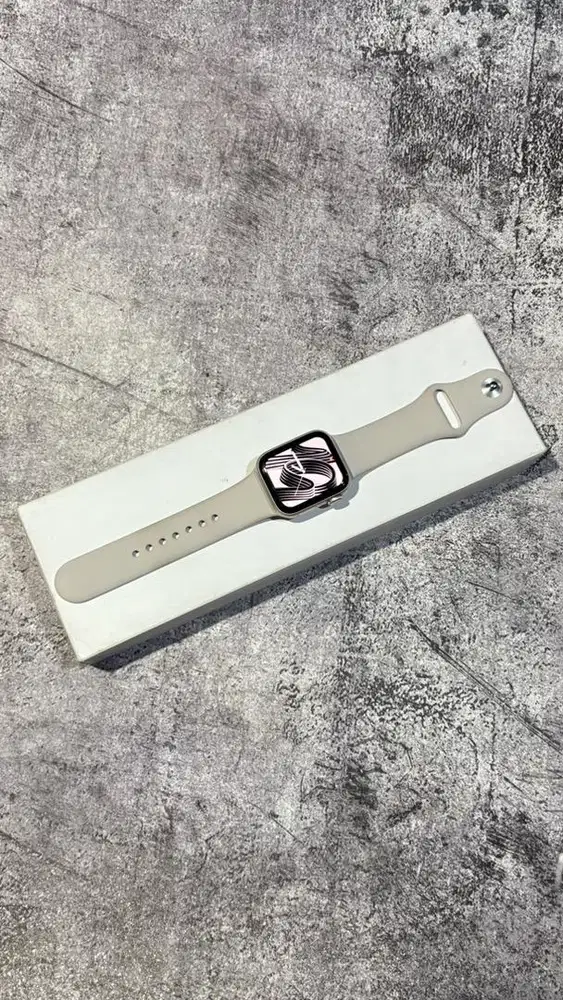Apple Watch SE Gen 2 40mm Starlight Ex Inter