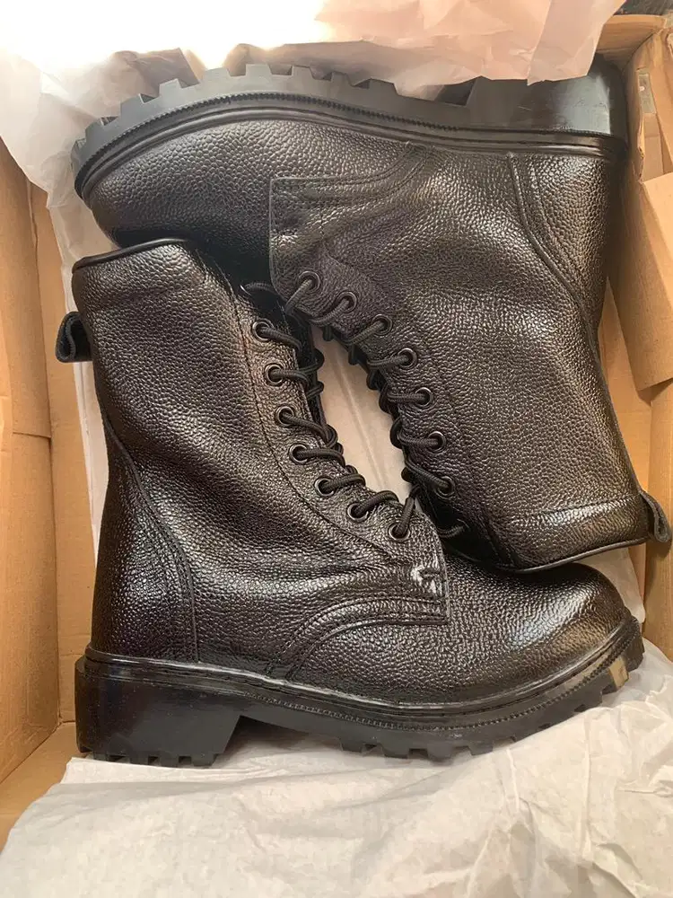 Sepatu PDL Kemhan dan sneakers komcad