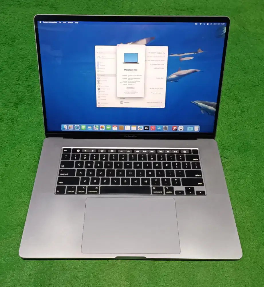 MacBook Pro 2019 16inch i7 32/1 TB Grey Touchbar Dual VGA Murah