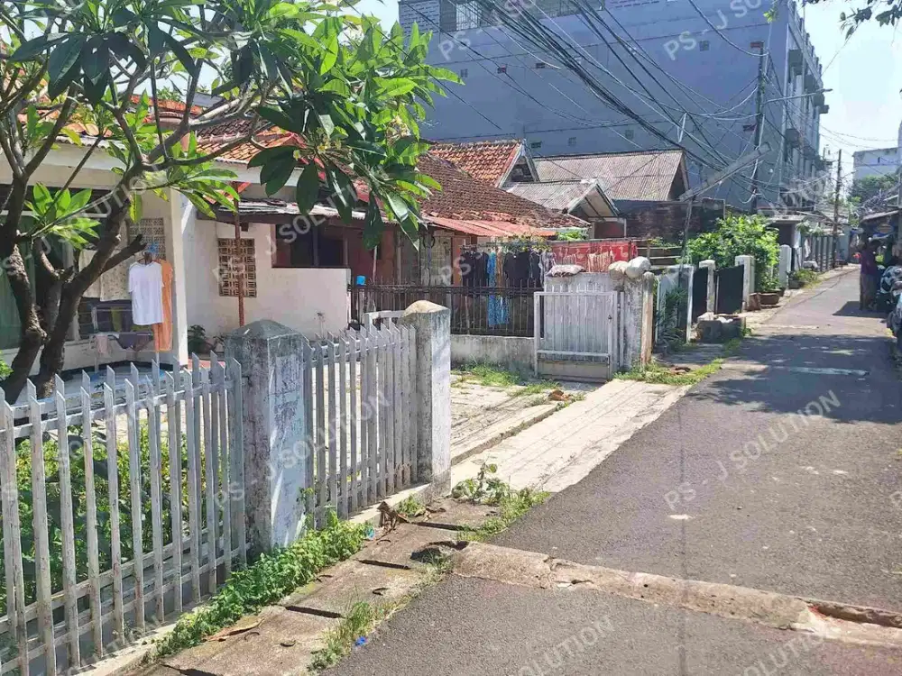 RUMAH TUA HITUNG TANAH DI SALEMBA JAKPUS