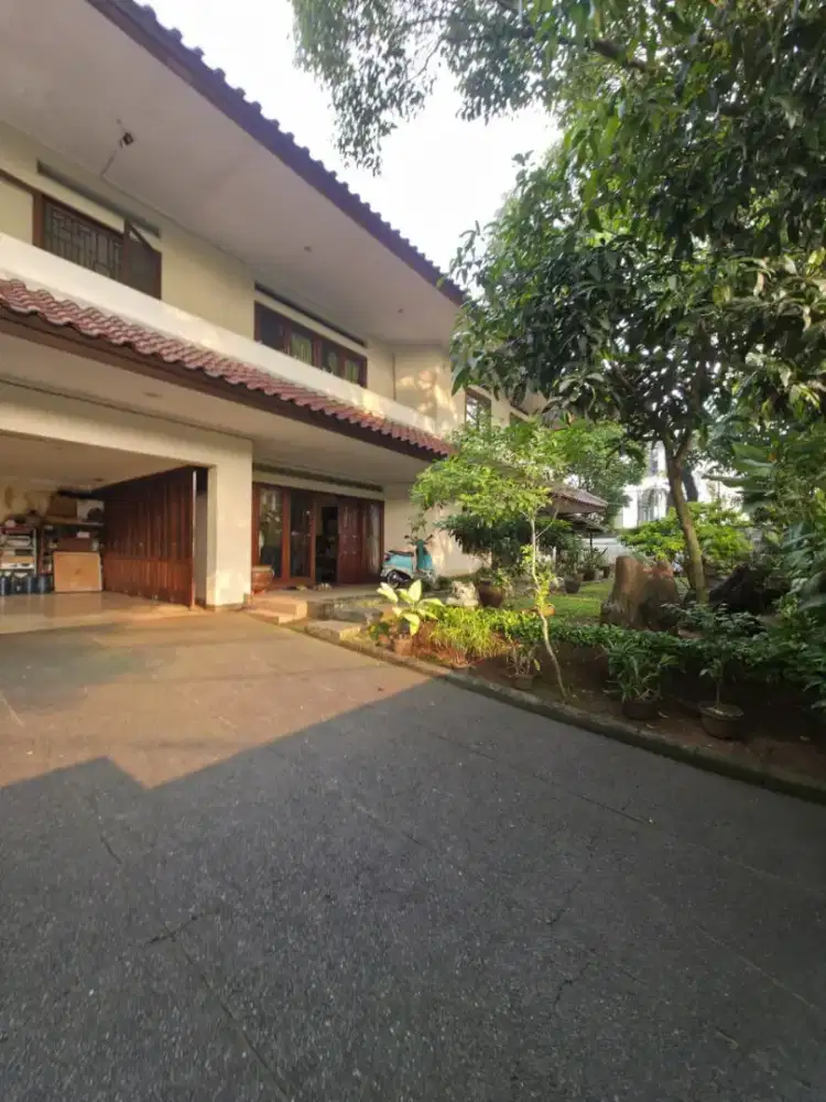 Dijual rumah ada pool di kemang dalam jakarta selatan