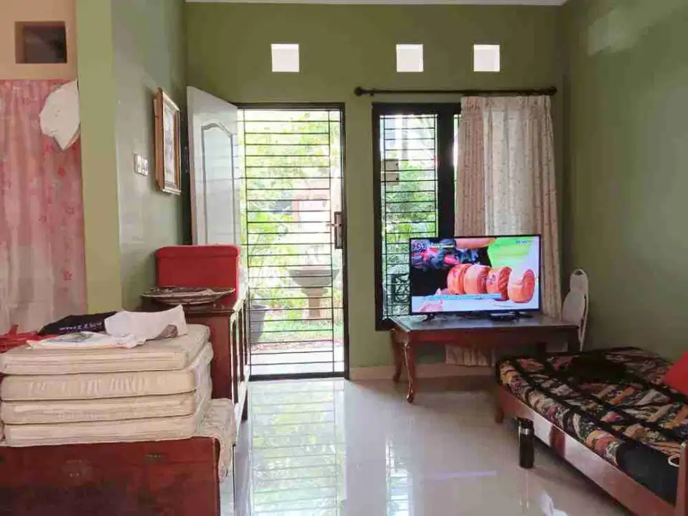 Dijual Cepat Rumah Minimais di area Bintaro dekat BXC Mall dan St KRL Jurangmangu