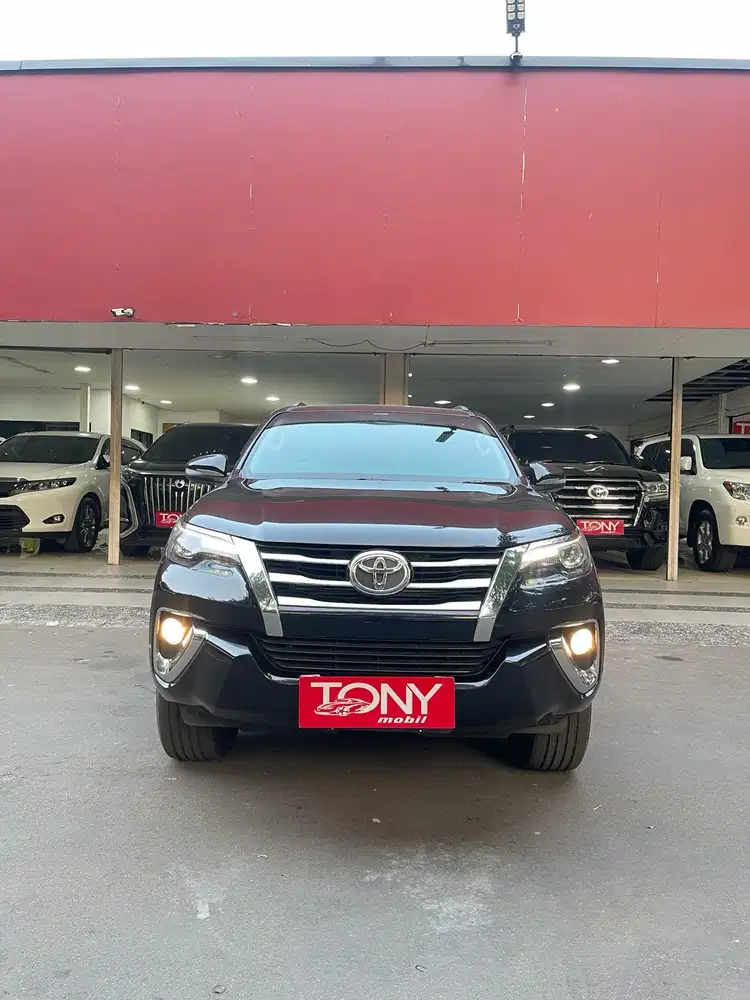 Toyota Fortuner VRZ AT 2016 Hitam