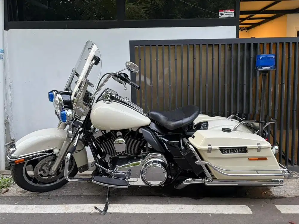 Road king Police Mint Condition