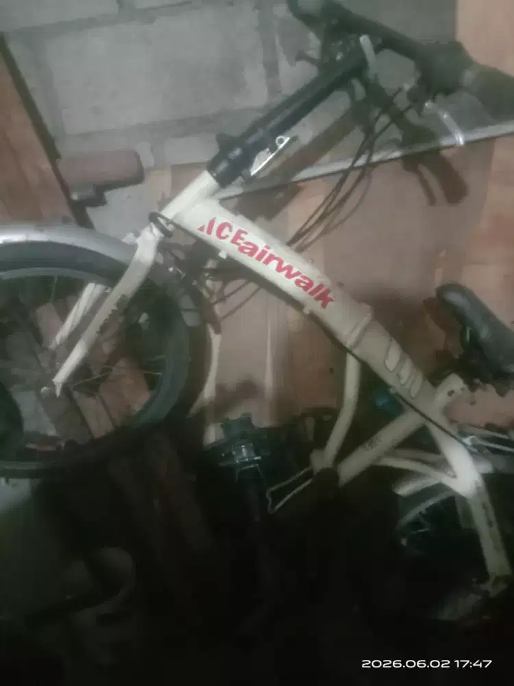 Sepeda lipet ukuran 20