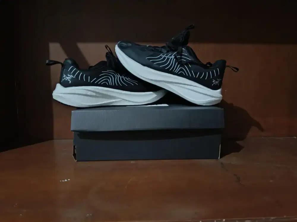Sepatu aterik running size 41