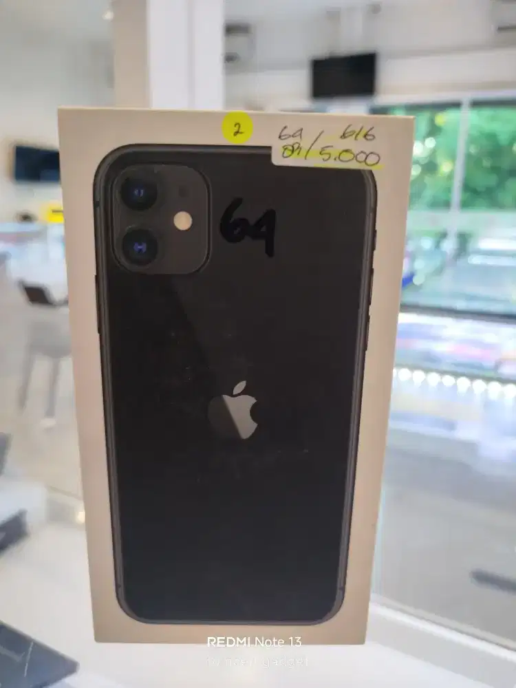 IPHONE 11 64GB EX IBOX LENGKAP