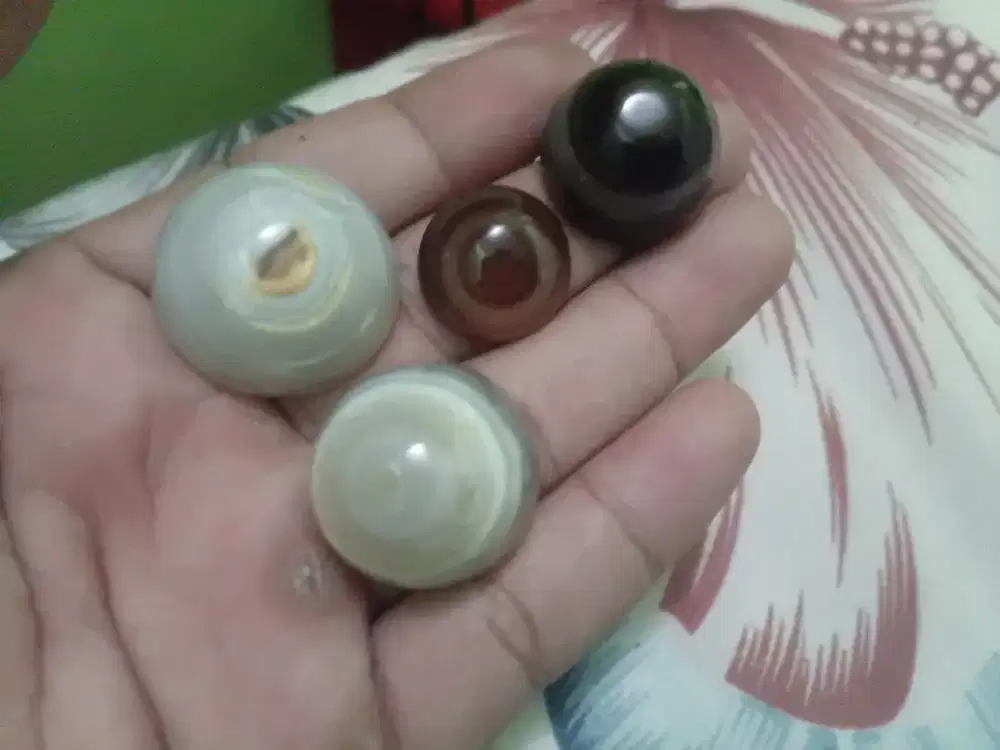 Batu mata dewa dan pusar bumi pembuka bata batin ampuh 4 buah