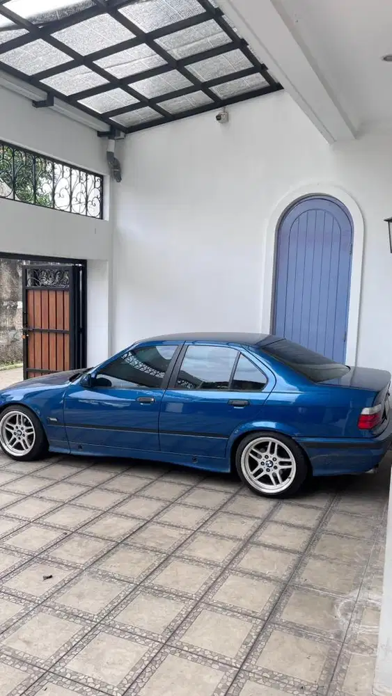 BMW 320i 1994 Bensin