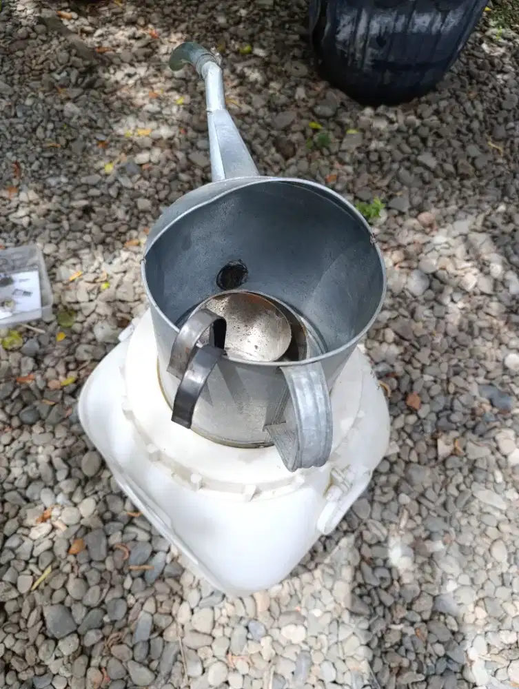 Drum minyak dan liter