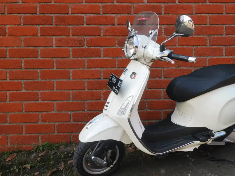 Vespa Primavera 2016 Putih dan Stylo ABS 2025