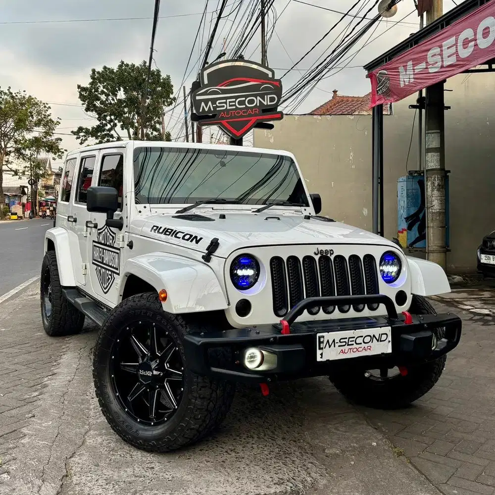 Jeep Wrangler Sahara 3.6 AT 2012