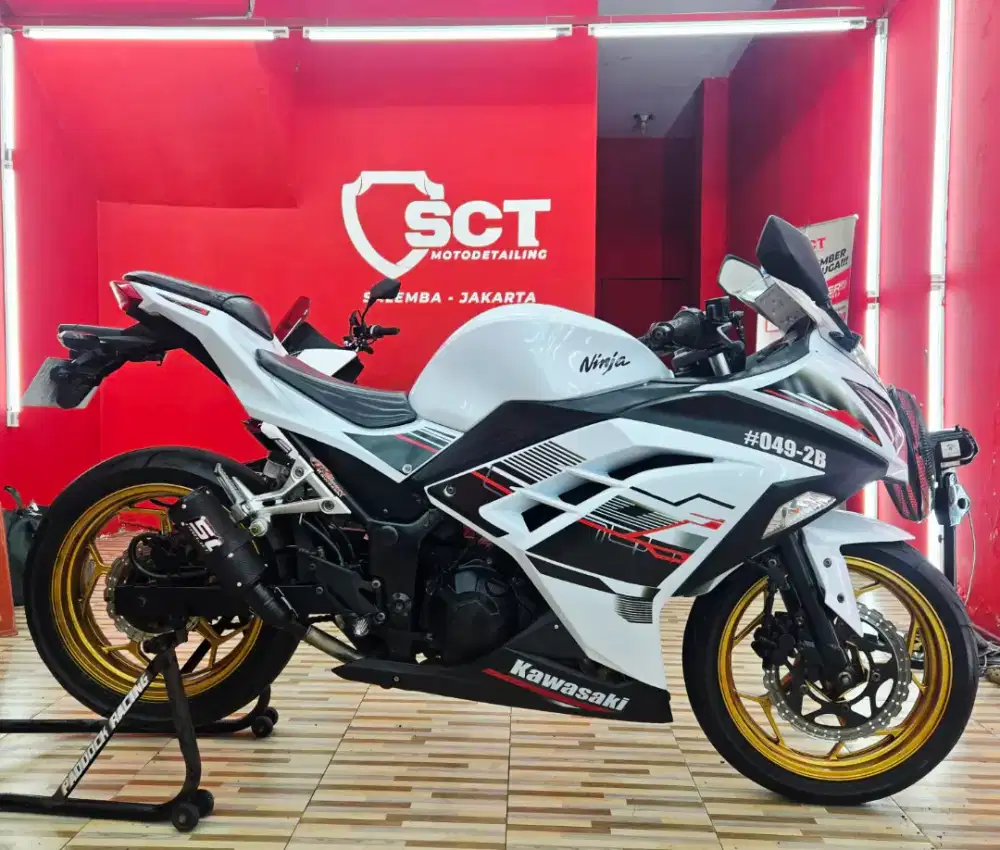 JualCpt90%LikeNew PjkNov26 KM30Rb KAWASAKI NINJA 250 2012 SE PUTIH