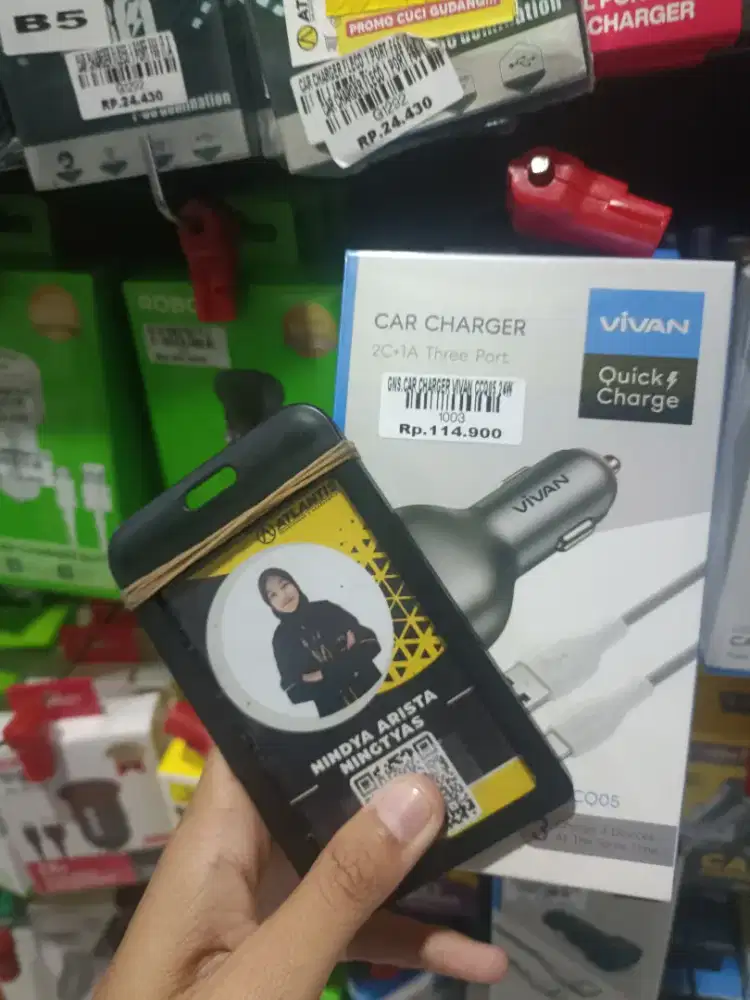 Car charger ATLANTIS DAHSYAT