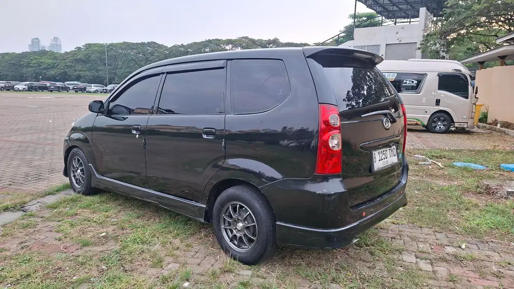 Daihatsu Xenia 2009 Bensin