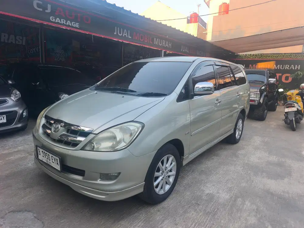 Innova V 2005 Metik