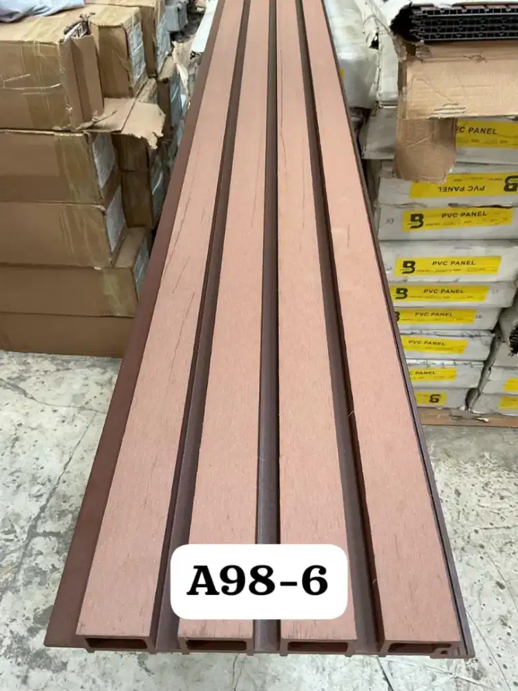 Distributor plafon PVC