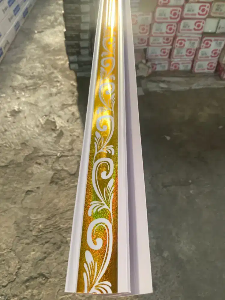Distributor plafon PVC
