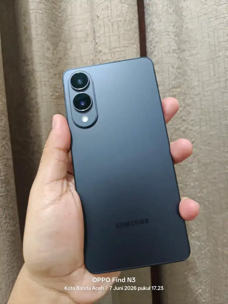 Samsung S25 Edge (12/512) Fullset Like New