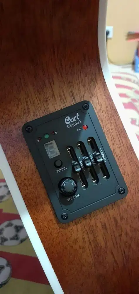 Guitar Cort SFX ME OP