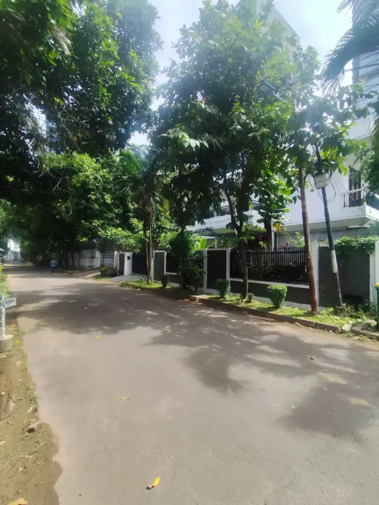 Dijual rumah area mega kuningan setia budi
