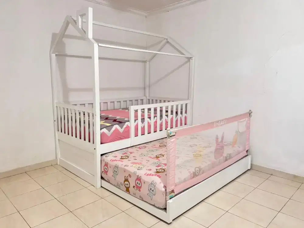 Dipan Minimalis Anak Pink