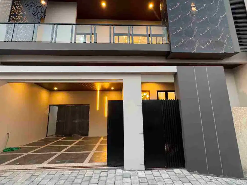 Rumah Mewah Kontemporer Modern Dekat UGM