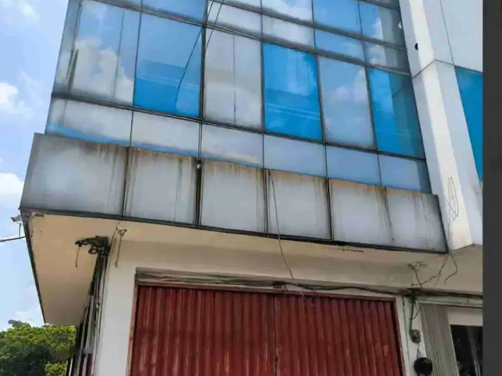 Disewakan Murah  Ruko  4 lantai hadap jalan raya