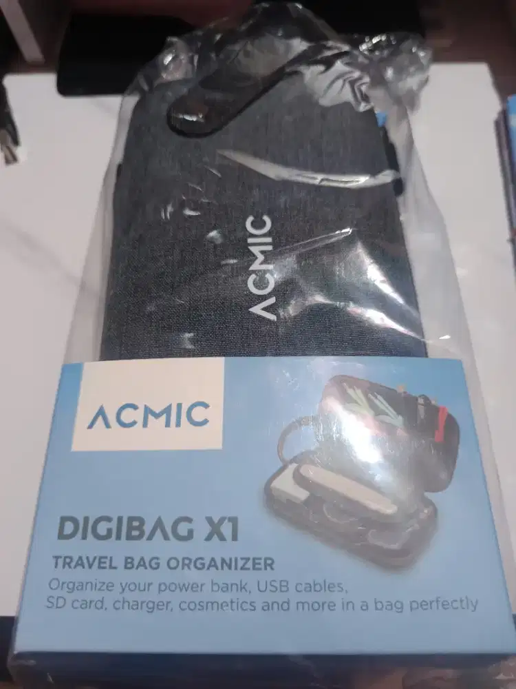Travel bag acmic