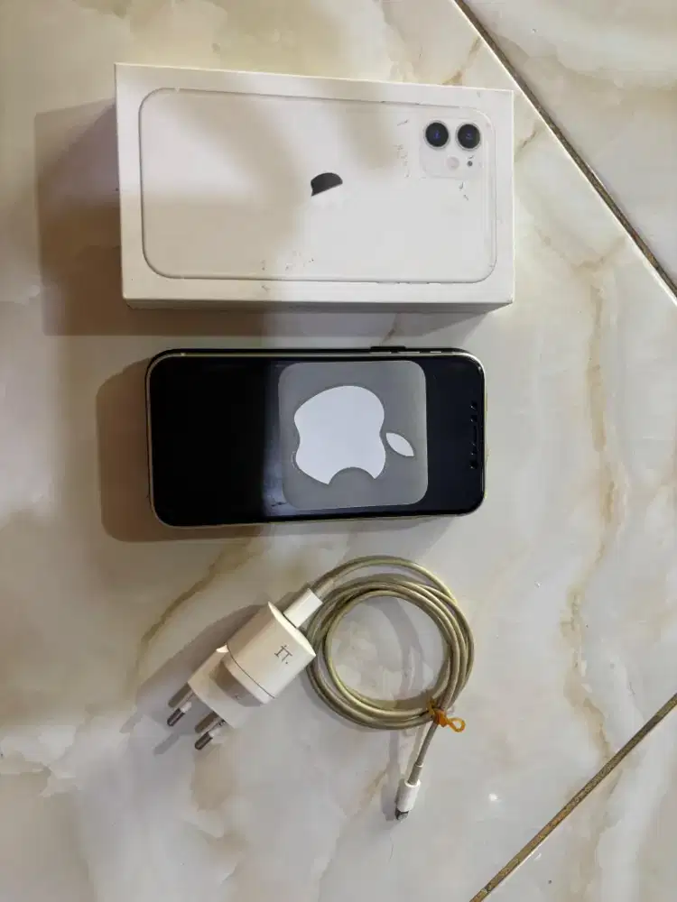 Handphone I-Phone 11