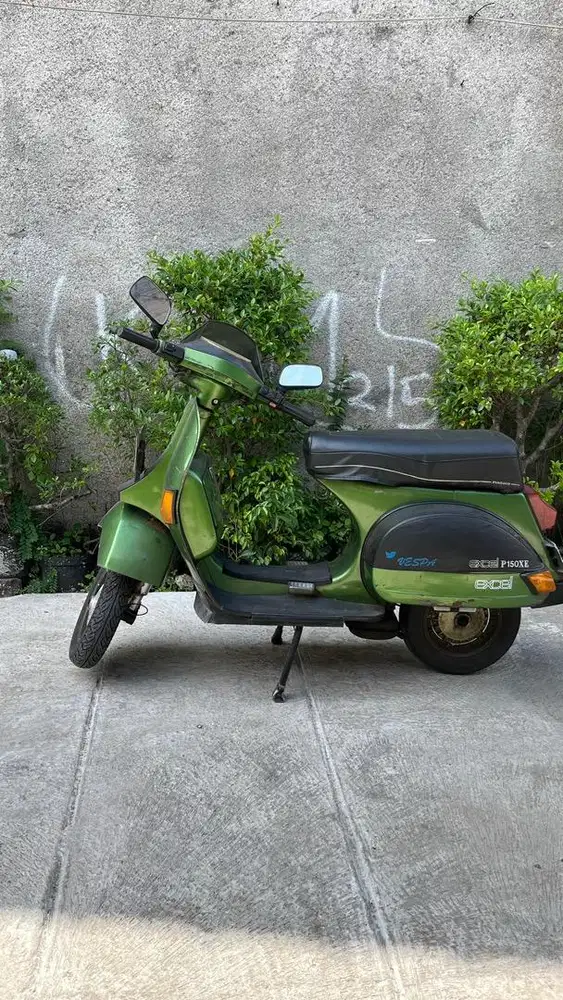 vespa excel hijau