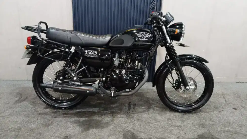 Kawasaki W 175 Black Style 2022
