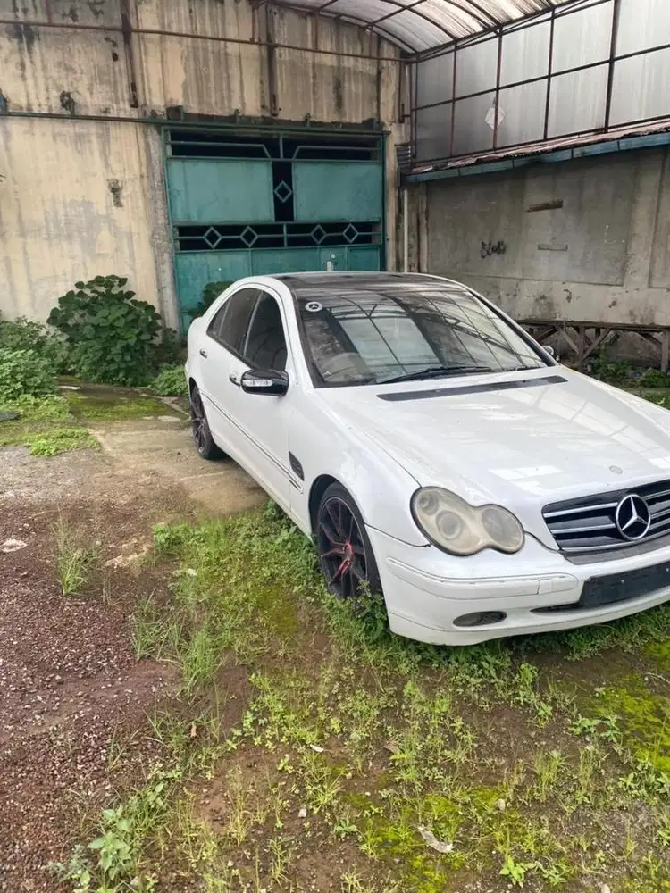 Di jual mobil mercedes-benz c240 sunroof elegance