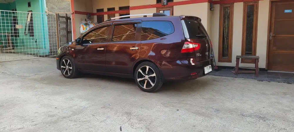 Nissan Grand livina 2014 Bensin