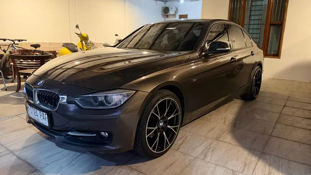 BMW 320i 2013 Bensin