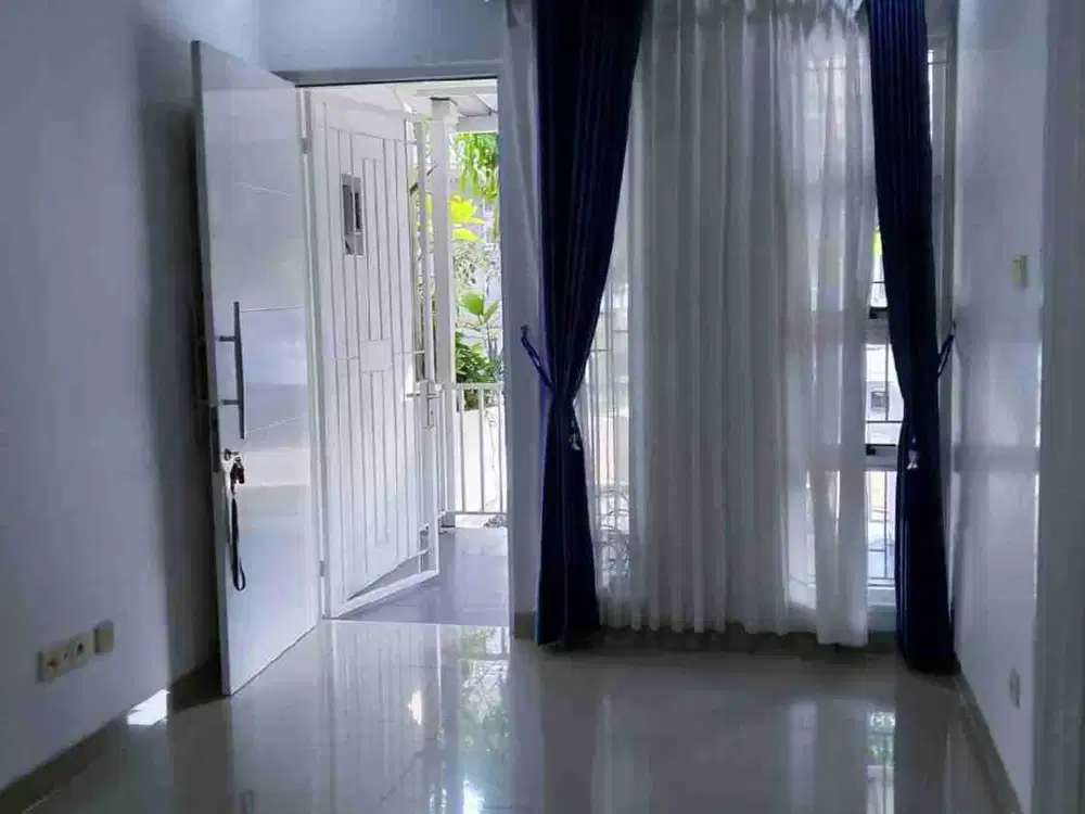 DISEWAKAN RUMAH CANTIK 2LT 40JTAN CIBUBUR COUNTRY