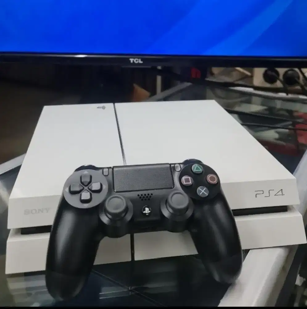 PS4 PRO 1TB 4K White Full Set