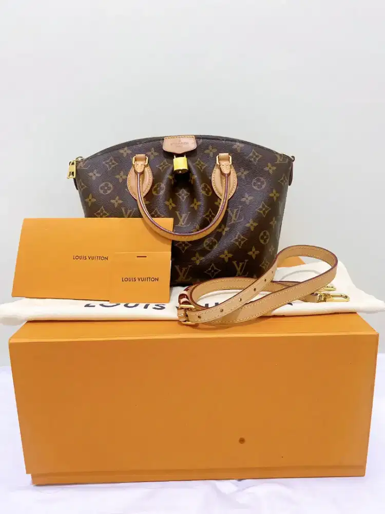 Like New Louis Vuitton Boutie PM